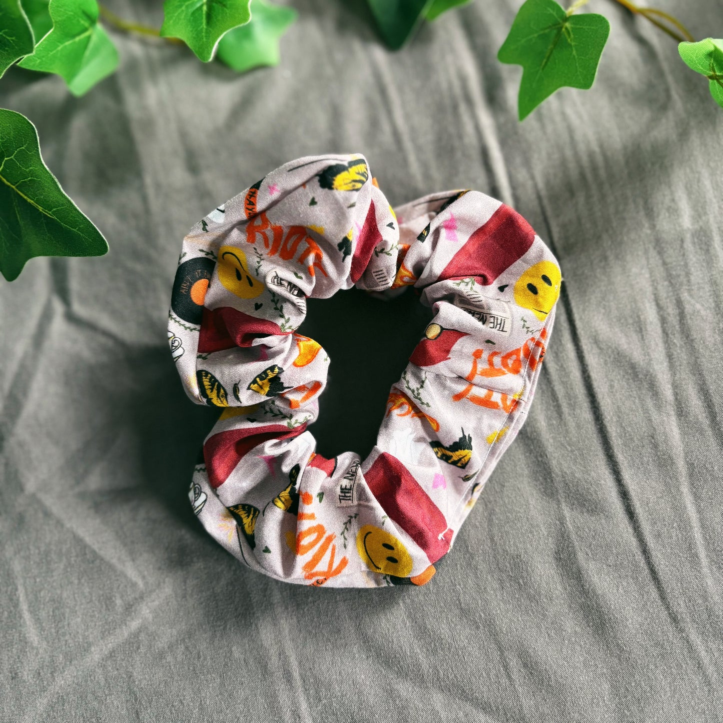 Paramore - Scrunchie