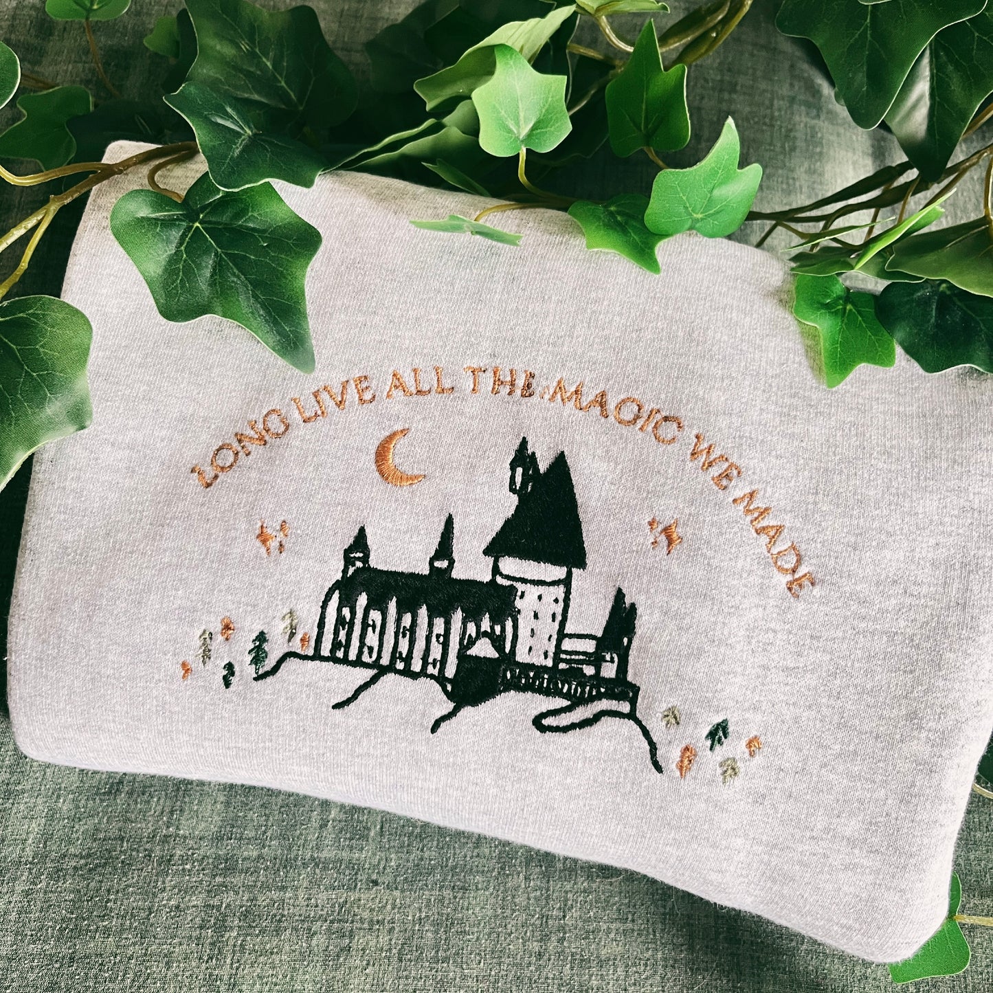 Long Live - Wizard Castle - Sweatshirt / Hoodie